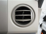 運転席側のエアコン吹き出し口画像です。