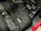 嬉しい純正フロアマット付き♪ 状態も良好です(^^♪