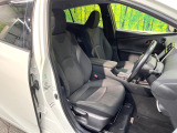 運転席シート廻りは使用感も少なく、良好な状態となっています。前オーナー様が丁寧に使っていたことがよくわかりますね。