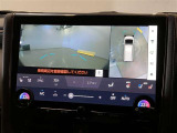 【パノラミックビューモニター】映像で、見づらい車両周辺の確認をアシスト。クルマを真上から見ているような映像を表示。 運転席から確認しにくい車両周囲の状況を把握。
