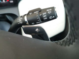 【パドルシフト】運転席から任意で、変速を自由自在に操ることができます。