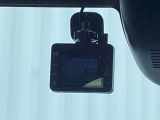 ドライブレコーダー付きです!!映像・音声などを記録する車載装置です。 もしもの事故の際の記録はもちろん、旅行の際の思い出としてドライブの映像を楽しむことができます!!