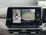 アラウンドビューモニター装備で、バックや縦列駐車の際に上から見た映像があなたをサポート!