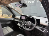 高い目線で視界が広く、フロントガラスも大きいので、とても運転しやすいお車です(*'&omega;'*)