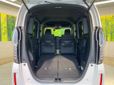 普段のお買い物や通勤、送迎等に十分な荷室スペースを確保しております。セカンドシートを倒すと、大きな荷物の積載も可能です♪