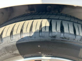 タイヤの状態、タイヤ残り溝です。