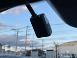 万が一の状況を映像と音声で記録する純正ドライブレコーダー搭載!!