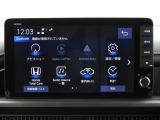 Apple CarPlay設定でスマホ連携が可能。ホンダトータルケアに対応し、時計表示や車両情報も画面で確認でき、快適で便利なドライブをサポートします。