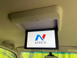 【フリップダウンモニター】大画面モニターで後席でもエンタメをお楽しみいただけます。小さなお子様にも大人気の装備です♪