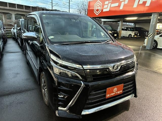 ヴォクシー 2.0 ZS 煌 禁煙車 純正9インチナビ