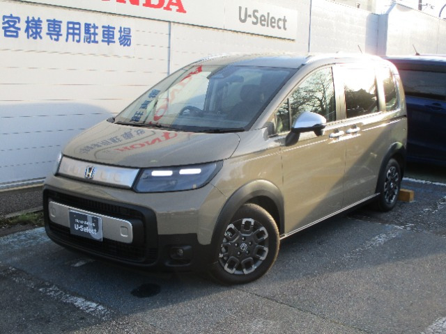 フリード 1.5 e:HEV クロスター 