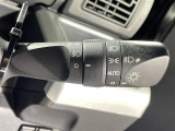 【オートライト(AUTO)】外の明るさをシステムが感知して、自動でヘッドライトが点灯します!ヘッドライトをつけ忘れを防ぐ便利機能です。