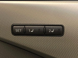 【メモリー機能付きパワーシート】ドライバーごとに設定したシート位置を記憶して、ボタン一つで切り替えできる便利な機能!運転する方が複数名いらっしゃるご家庭におすすめです♪