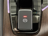 【電動パーキングブレーキ】パーキングブレーキを指先だけで操作可能です!力の弱い人にも安心してブレーキをかけていただけます!