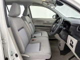 外見だけでなく、室内の状態も大事ですよね。こちらのクルマは、もちろん簡易クリーニングします!納車前にはキレイな状態でお渡し致します。