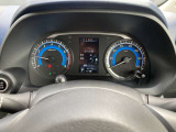 画面も大きく見やすいです。情報ディスプレイで車の状態もバッチリ確認出来ます。