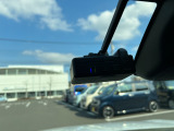 万が一の状況を映像と音声で記録する純正ドライブレコーダー搭載!!
