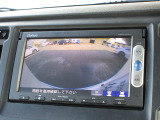 バックをするとき自動でリアの様子が映る『リアカメラ』付き!ナビ画面で確認しながらバックができますから安心ですね。でも、目視も大切ですよ!安全第一でお願いします!