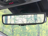 【デジタルインナーミラー】後席の大きな荷物や同乗者で後方が確認しづらい時でも安心!カメラが撮影した車両後方の映像をルームミラー内に表示。クリアな視界で状況の確認が可能です!