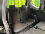 3列目シートはもちろん状態良好☆大人でもゆったりと座って頂けますので、大人数でのお出かけもラクラクです♪ご家族で、気の知れた仲間で、ドライブに行くのが楽しみですね♪