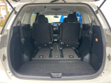 後席を格納すると、これだけの広さが!シーンに合わせたシートアレンジで、大きな荷物も積むことが出来ます♪
