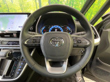 【純正革巻きステアリング】上質な革を使用することで、手にしっかり馴染みとても運転しやすいハンドルです♪