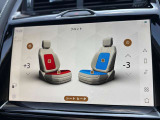 フロントシートには3段階調整付のシートヒーター&ベンチレーションが搭載されておりますので、季節問わず快適にお乗りいただくことが可能です。