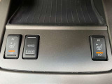 運転席・助手席に快適シートヒーター付です 4WDスイッチ