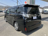 入庫時に走行チェックを行っており、納車前にはディーラーにて点検整備を実施した上で納車させていただきますのでご安心ください。