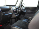 内装はもちろんクリーニング済み。気持ちよく乗っていただけます。