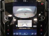 ■人気のフロントビューモニター装備。フロントグリルのカメラ映像を11.6インチディスプレイに表示。自車の前方の様子が確認可能です。見通しの悪い交差点や駐車・発進時などの前方確認をサポートします。