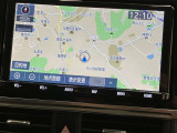 純正ナビを装備。タッチパネル式で使いやすく、お出かけもラクラクです。