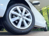 【純正15インチアルミホイール】外観にマッチした純正アルミホイールを装着しております。各種社外アルミホイールや、スタッドレスタイヤも取扱いしております。是非ご相談ください♪