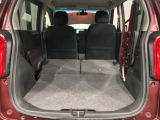 リアシートを倒すと、ラゲッジスペースを広くお使いいただけます!