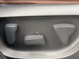 【パワーシート】スイッチ一つで簡単にシートの微調整が可能!電動だから力もいりません!快適なシートポジションにセットして、快適なドライブをお楽しみください。