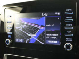 純正ナビを装備。タッチパネル式で使いやすく、お出かけもラクラクです。