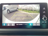 バックモニター付きで、車庫入れやバック時の後方確認をサポート。