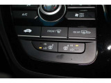 シートヒーター装備付き車!!座席に埋め込まれた電熱線によりシートを暖めることが出来る装備で、温めたられたシートは、寒い冬には最適です!!