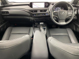 UX 250h 4WD 本革シート