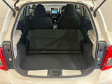 【ラゲッジルーム】後部座席を倒せば大きな荷物も積むことが出来ます!!大きなゴルフバックなどもつめます。