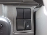 運転席ヒーターシートはうれしい装備です。寒い冬も快適です(*^^)v