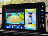 【マルチビューカメラシステム】専用のカメラにより、上から見下ろしたような視点で360度クルマの周囲を確認することができます☆死角部分も確認しやすく、狭い場所での切り返しや駐車もスムーズに行えます。