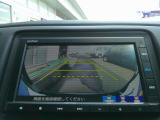 バックカメラを装備しております。駐車時に大変役立ちますよ♪運転が苦手な方の味方になってくれます。