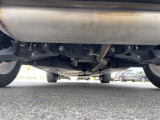 【下回り】目立つ錆や腐食もなくきれいな状態です!もちろん納車前には法定点検を実施致します!//