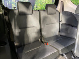3列目シートはもちろん状態良好☆大人でもゆったりと座って頂けますので、大人数でのお出かけもラクラクです♪ご家族で、気の知れた仲間で、ドライブに行くのが楽しみですね♪