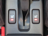 運転席及び助手席にシートヒーター付で、冬場は重宝します。