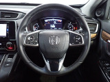 ハンドル左側にはオーディオ操作が出来るオーディオリモートコントロールスイッチ、右側にはHonda SENSINGとオートクルーズコントロールのスイッチを装備!長距離運転や高速道路の運転では大活躍です!