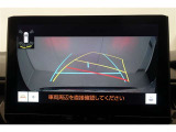 ★更にバックガイドモニターも付いております、ステアリングと連動してガイドラインでも教えてくれますので車庫入れも安心です!「狭い場所や見づらい場所での車庫入れが苦手!」って方に嬉しい装備です♪