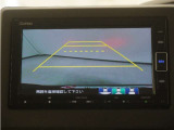 バックカメラ搭載です!車庫入れが苦手な人はもちろん、車両感覚に自信がある人にもお勧めです!見えない箇所が見えるようになるので、低い障害物や隠れてしまっている子供の存在等にも気付く事が出来ます。
