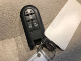スマートキーも付いてますよ。鍵を忘れないように気を付けましょう。